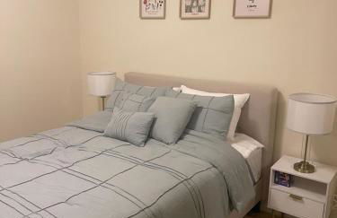 LALAs House- 1br with Free Parking, Pool and Sauna - Foto 12