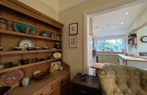 Charming 3 Bedroom Home in Jesmond - Pass the Keys - Photo 13