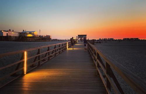 Beach Home - Photo 36