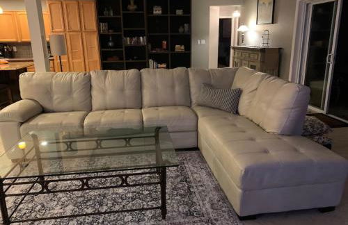 Lakefront Home Where You Can Retreat and Relax - Foto 6