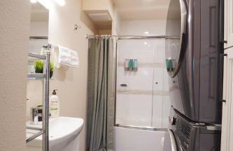 Modern & Cozy 2BR 2 King Kitchen|Airport LightRail - Foto 24