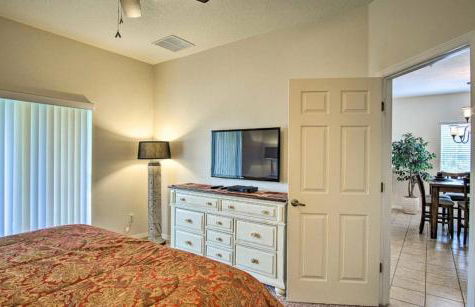 Quiet Disney Condo w/ Balcony ~ 2 Miles to Disney World! - Foto 17