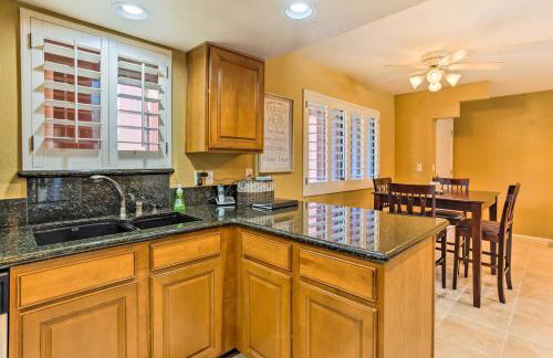 Hike and Relax Poolside! Long-Term Stay in Phoenix - Foto 10