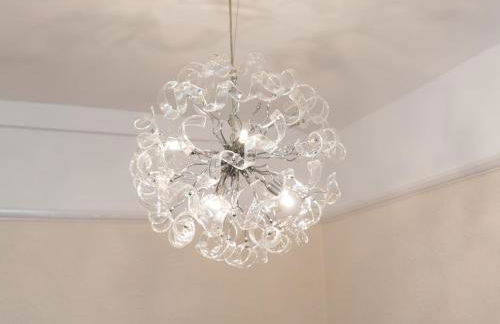 Spacious 4 Bed House Free Parking Near Station - Pass the Keys - Foto 52