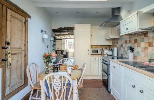 Period Charm in the heart of the Cotswold's - Foto 11