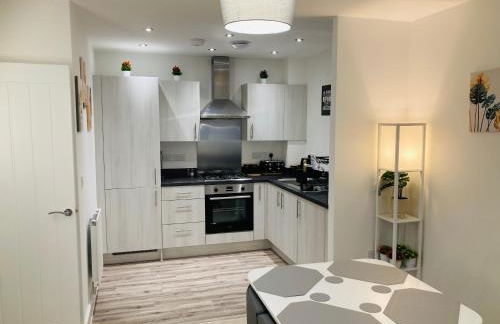 2 Bedroom Luxury Apartment! City Center with Free Parking! - Foto 7