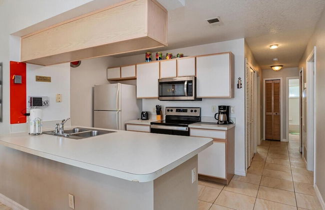 Villas at Island Club Community, Pools, Jacuzzi and More! - Photo 16