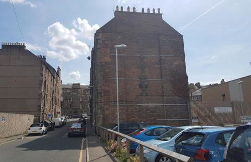 Modern Broughton Apartment - Walk to City Centre and St James Quarter - Foto 52