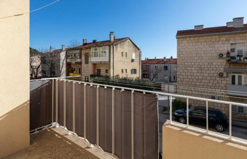 1 Bedroom Lovely Apartment In Ploce - Foto 6