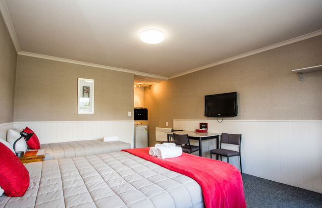 Te Anau Top 10 Holiday Park - Photo 23