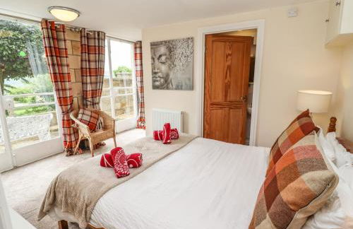 The Garden Apartment - Photo 15