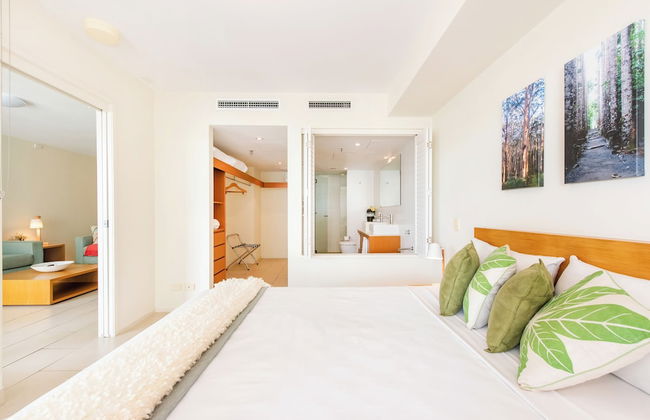 Lanai Riverside Apartments - Photo 7