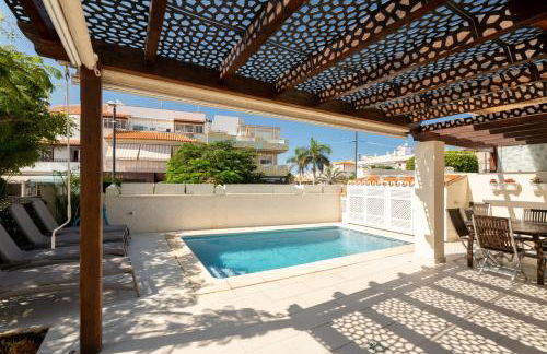 La Caleta Luxury Seaside Villa with 3 Bedrooms and Private Pool - Foto 39