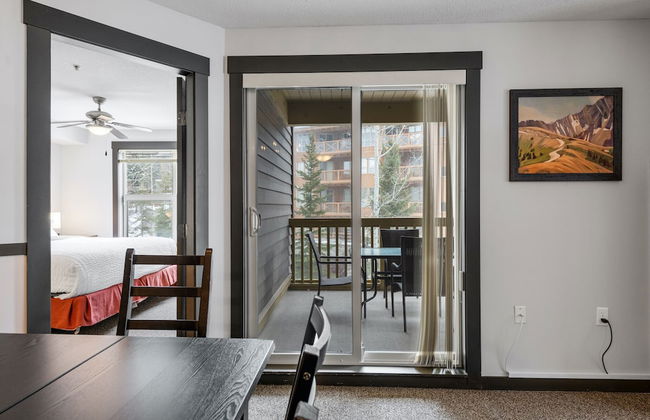 LARGE 3-Br 3-Ba | Ski In/Out | Pool & Hot Tubs | Central Upper Village Location - Photo 10