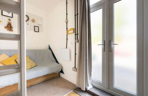 Bethel Nook, a cosy stay in the Welsh Valleys - Photo 12