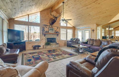 Fire Pit, Views Lakefront Toledo Bend Retreat! - Foto 1