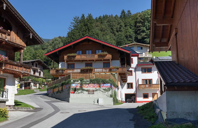 Sunlit Farmhouse near Hochzillertal Ski Area in Tyrol - Foto 19