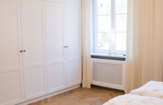 Stone Steps Apartments - Photo 2