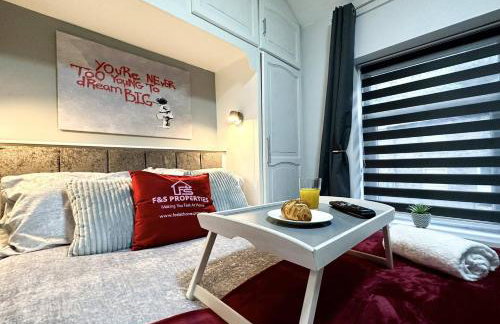 Joyful Jungle Jewel wBalcony & Foozeball-Ferndale - Foto 5