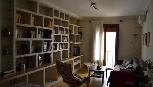 Céntrico y amplio apartamento 100% equipado - Foto 4