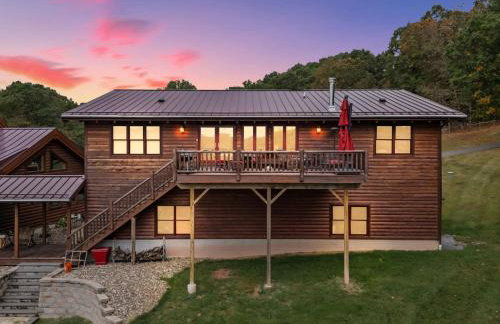 Family Mountain Escape w Private Suite Modern Comforts - Foto 1