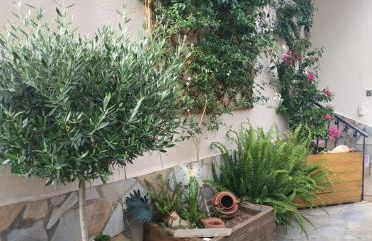 Violet Bedroom and Apartment - Photo 48