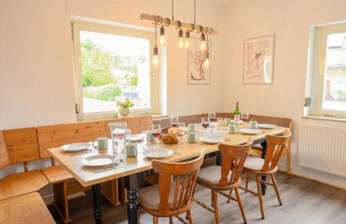 Hofgut Eveshausen Familienquartier Klassik 10-14 Gäste - Foto 1