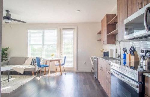 Boulevard Stays Comfortable 1BR Suite w Pool Parking Gym 05 - Foto 2