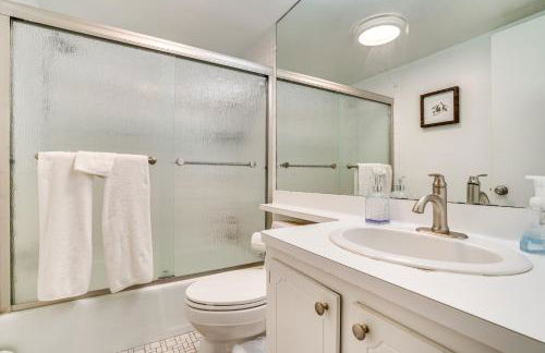 Lake Access and Community Pool Cozy Condo in Mound - Foto 14