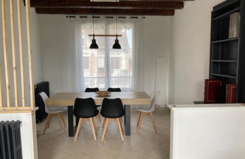 Belle maison avec grande terasse à 10 minutes en train de Paris centre et 6 min à pied de la gare et du centre ville - Foto 3