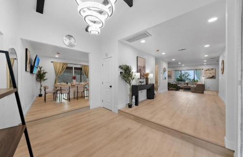 Entire Private Home with 4 Bedrooms 3 Bathrooms, Big Yard, View, , King Bed, 10 Parking, Available Now - Foto 46