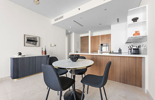 WelHome - Seaside Serenity: Spacious 1 BR in Maritime City - Photo 16