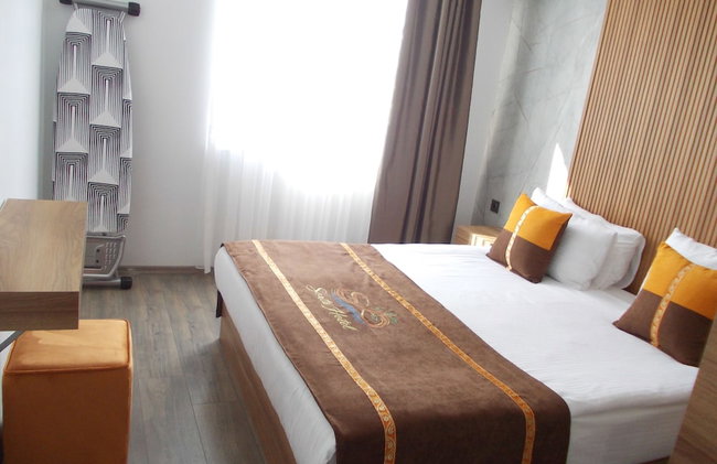 Sorta Hotel - Photo 14