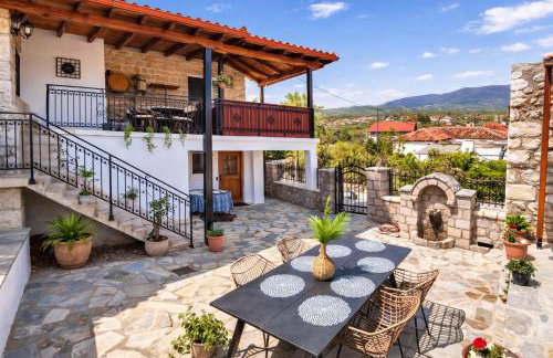 Archontiko Kastellia - Stone Guesthouse with Fireplace and Mountain View - Foto 1