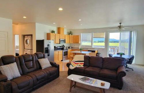 Charming Chalet Close to GNP, Downtown & Game Room! - Foto 9