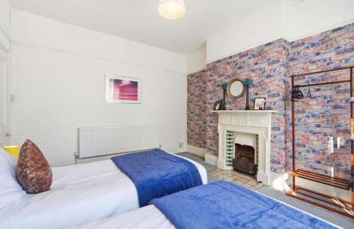 Large 7-Bed House Sleeps 14 FREE Parking ,Contractors & Groups Welcome - Foto 30