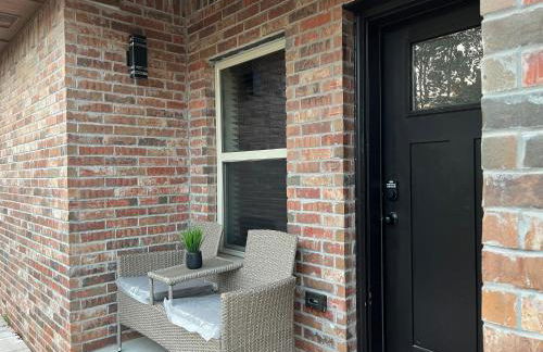 Deer Lake Cabin 3 bd Room NEWLY BUILT with Fireplace Hot Tub and EV Charger - Foto 4