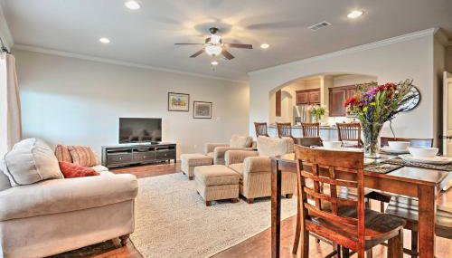 College Station Townhouse with Private Patio - Foto 3