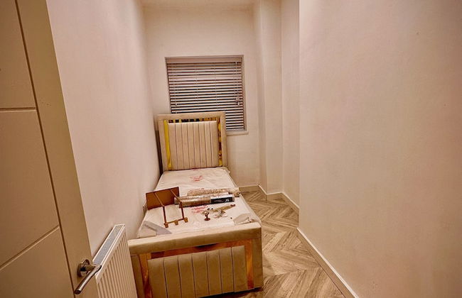 Remarkable 2-bed Apartment in Sunderland - Photo 2