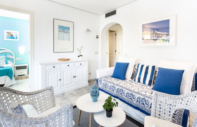 2 bedroom Apartment in Marbella with swimming pool and terrace - Photo 7