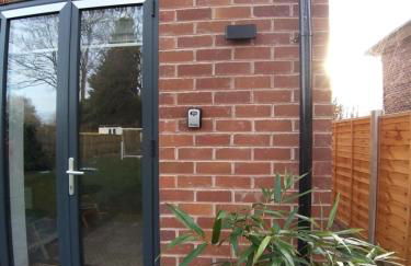 The Annexe Cheadle Hulme - Photo 5