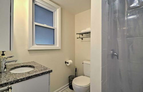 Updated Apt with Balcony - 10min to Point Pleasant! - Foto 16
