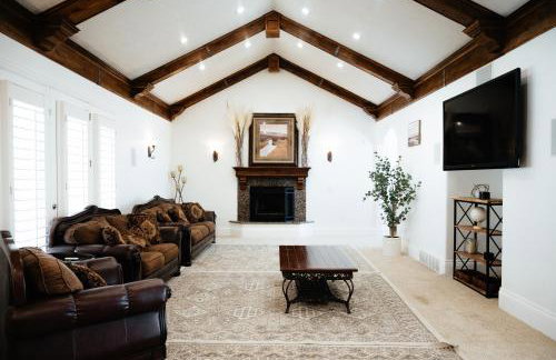 Large & Spacious Home, Sleeps 23+ near SLC - Foto 35