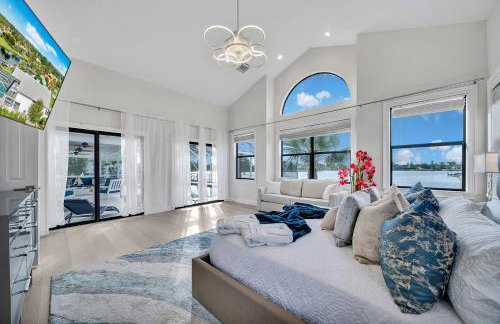 Lake Luxe Equine, Waterfront, Screened-in Pool, Hot Tub - Lake Views! Hosted By Relaxtay - Foto 4