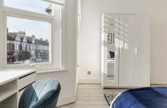 Modern 4 Bedroom House In Woodgreen - Foto 36