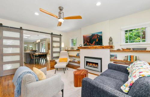 Maple Courtyard - Old Town with King Suite & Piano - Foto 31