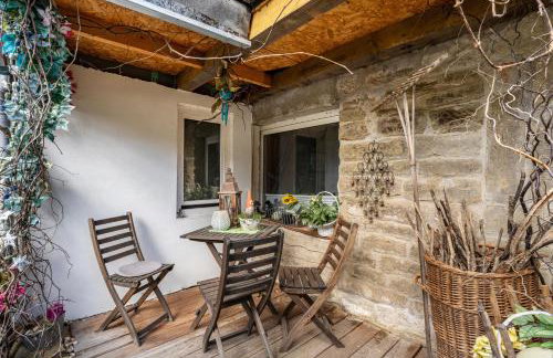 Hobbit Lounge - Photo 29