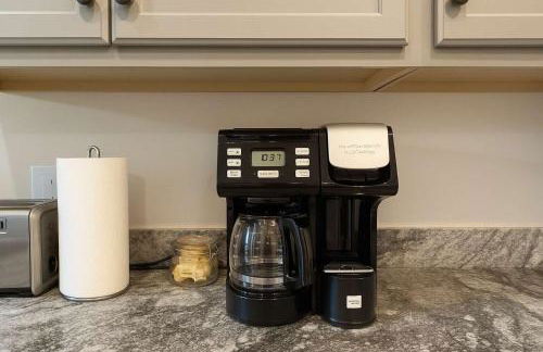 Soulard King Loft near Anheuser-Busch Brewery - Photo 10