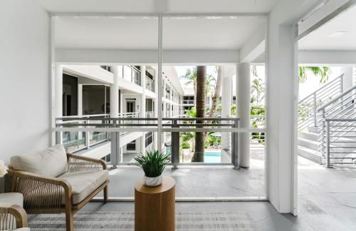 Boca Waterfront Oasis Walk to Beach with Pool, Hot Tub, Gym - Foto 52