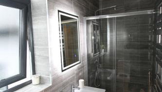 Luxury Studio Flat In London - Foto 3, towels, Shower